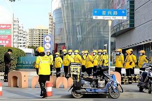 太阳报：一名57岁男子在曼城主场外1公里处遭肇事逃逸案件